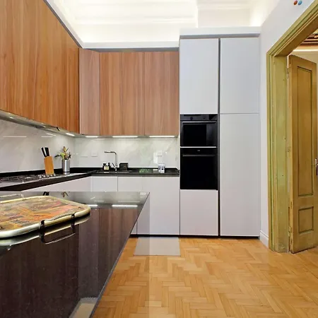 Apartman Spacious Prati For Families